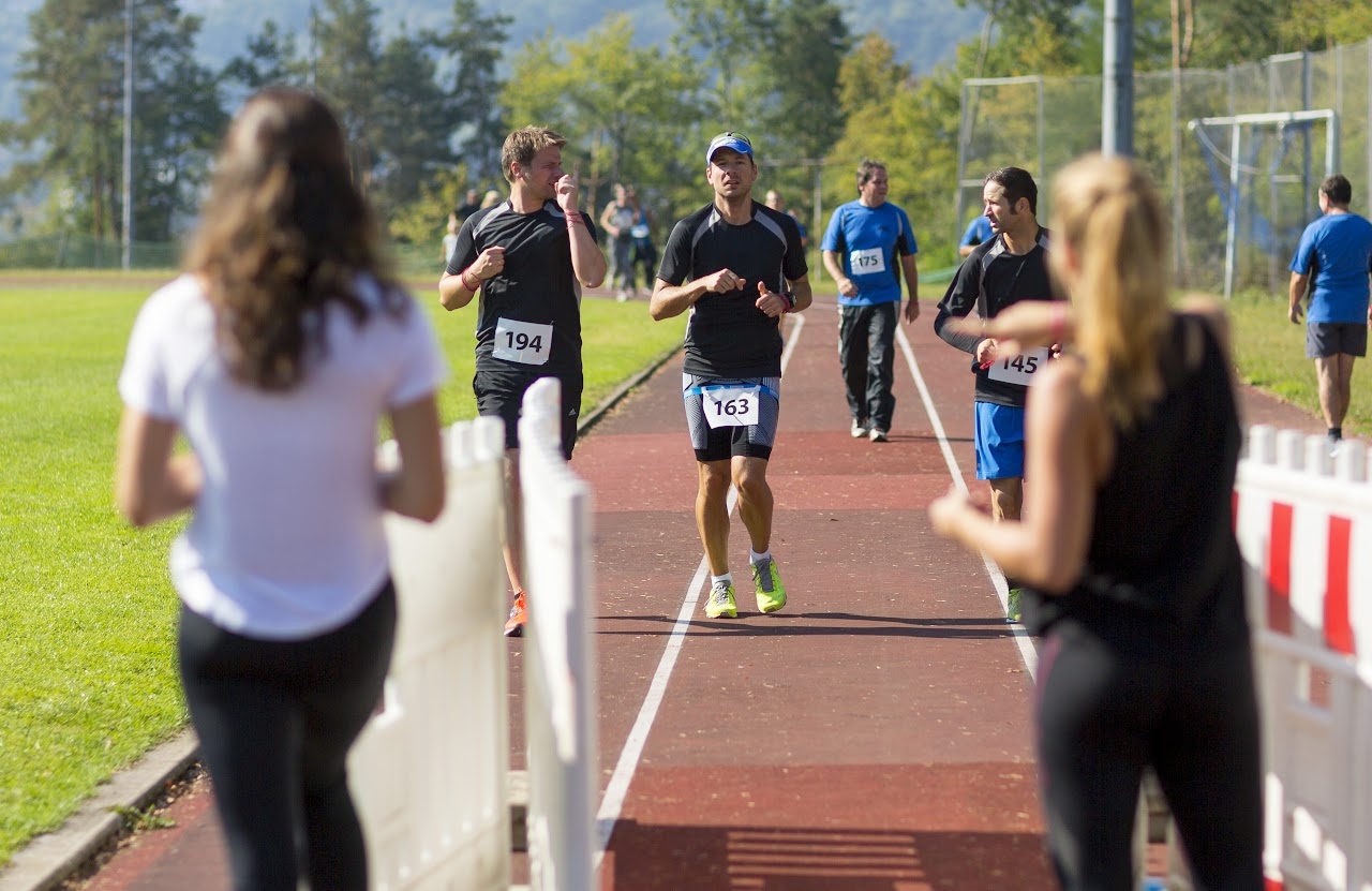Bild vom 9. Benefizlauf im Jahr 2016. Dies ist das 174. Bild.